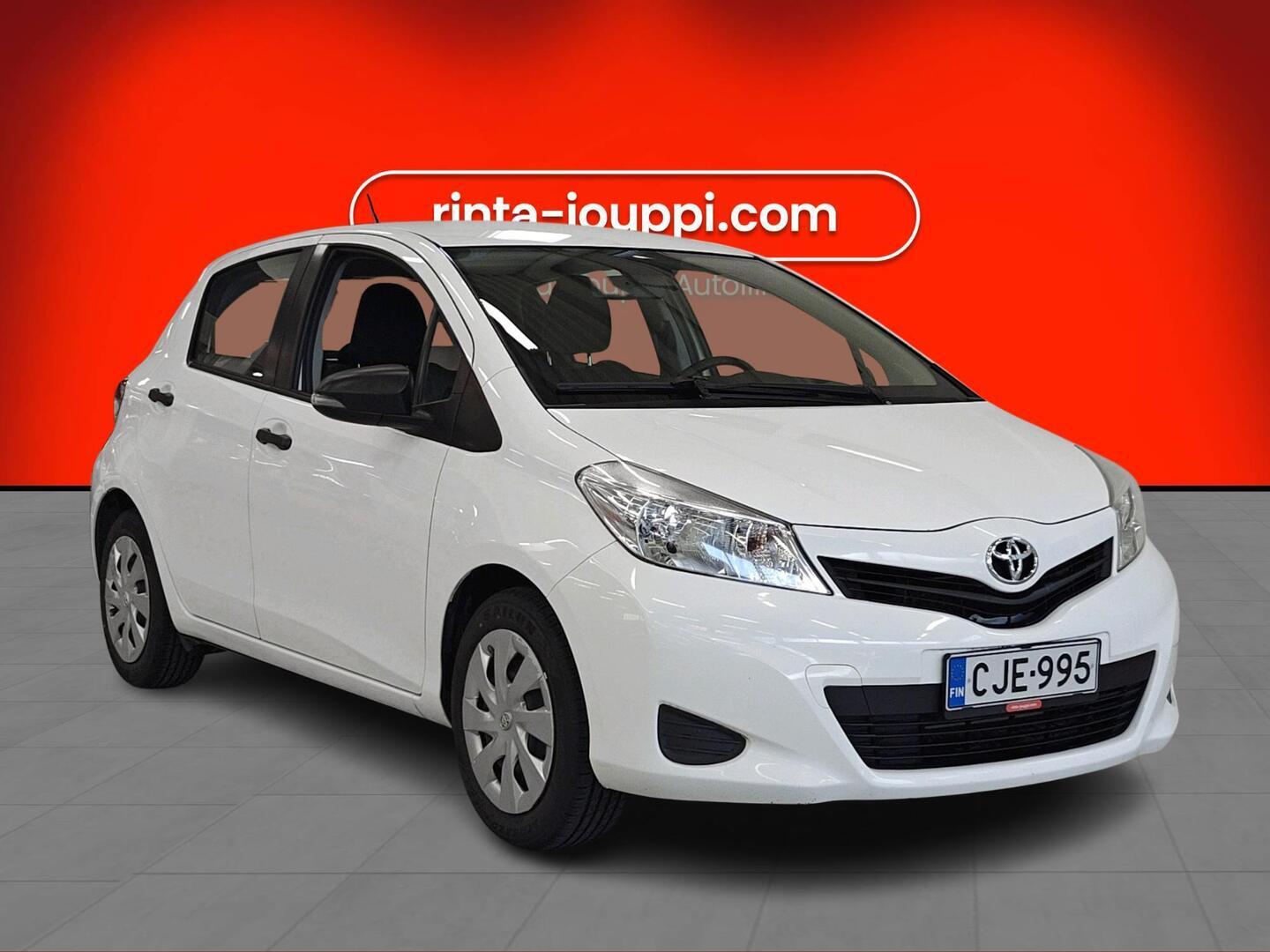 TOYOTA Yaris 2013