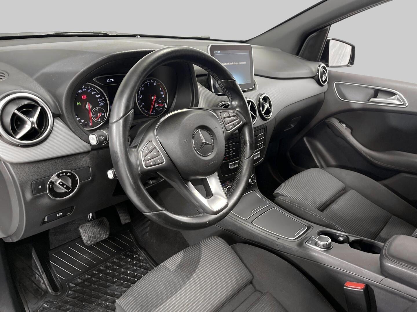 MERCEDES-BENZ B 2015