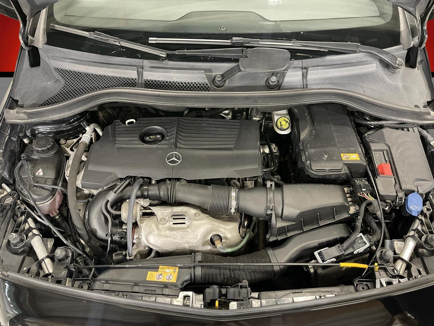 MERCEDES-BENZ B 2015