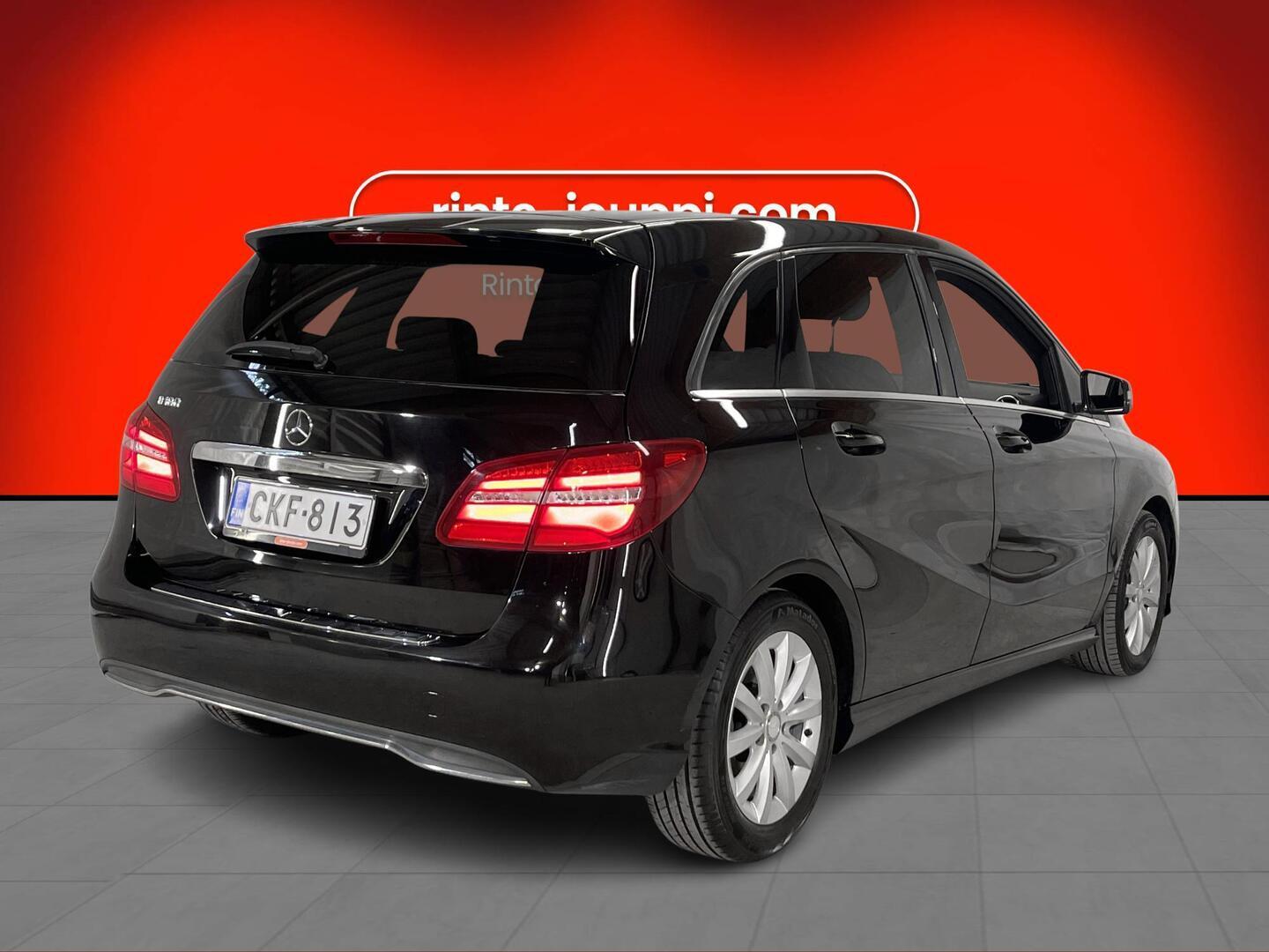 MERCEDES-BENZ B 2015