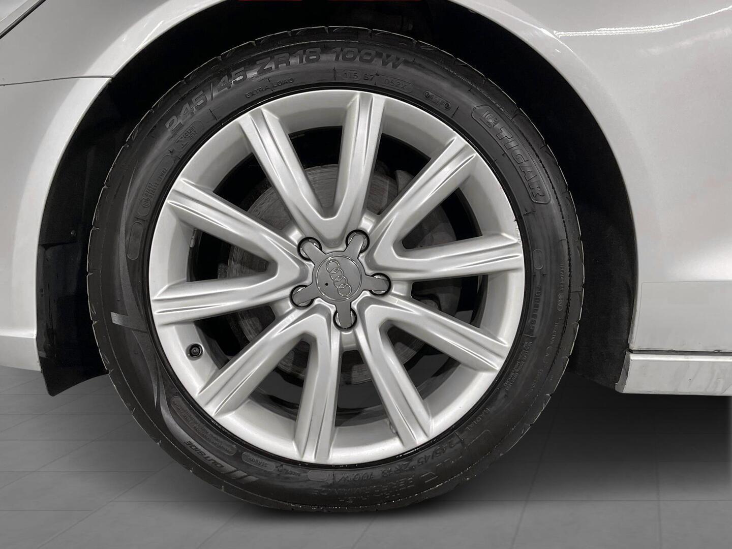 AUDI A6 2012