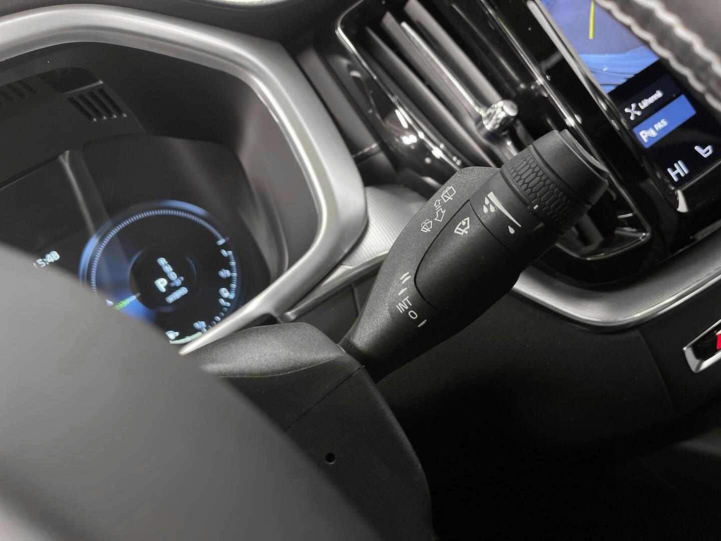 VOLVO XC60 2021