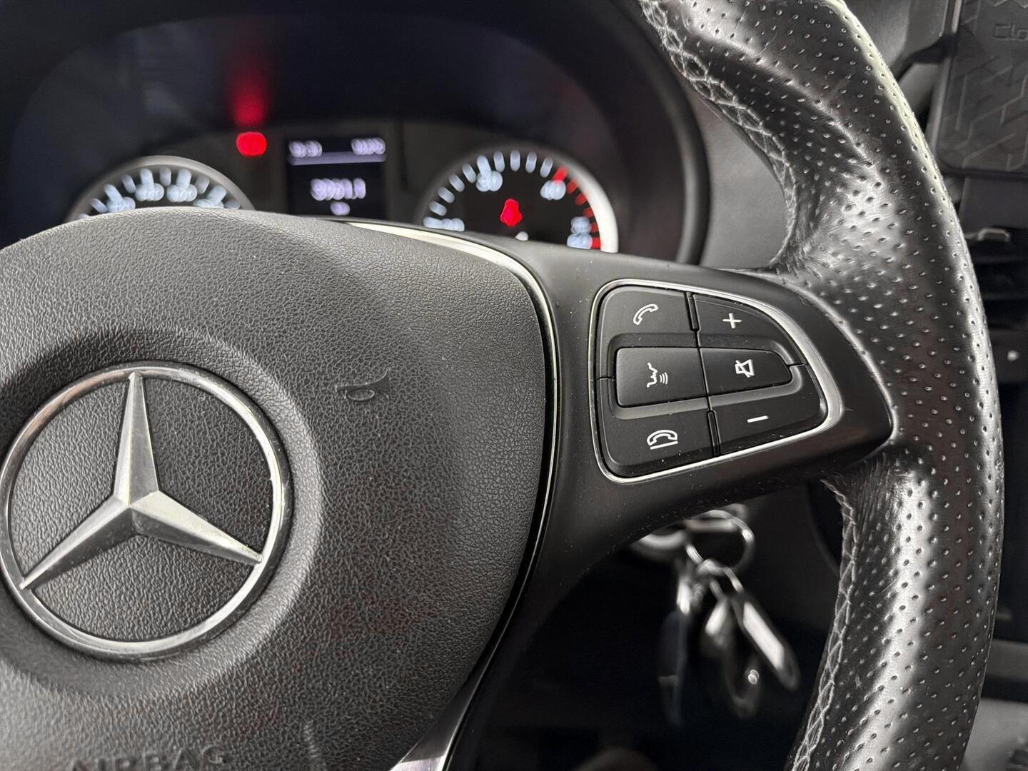 MERCEDES-BENZ Vito 2015