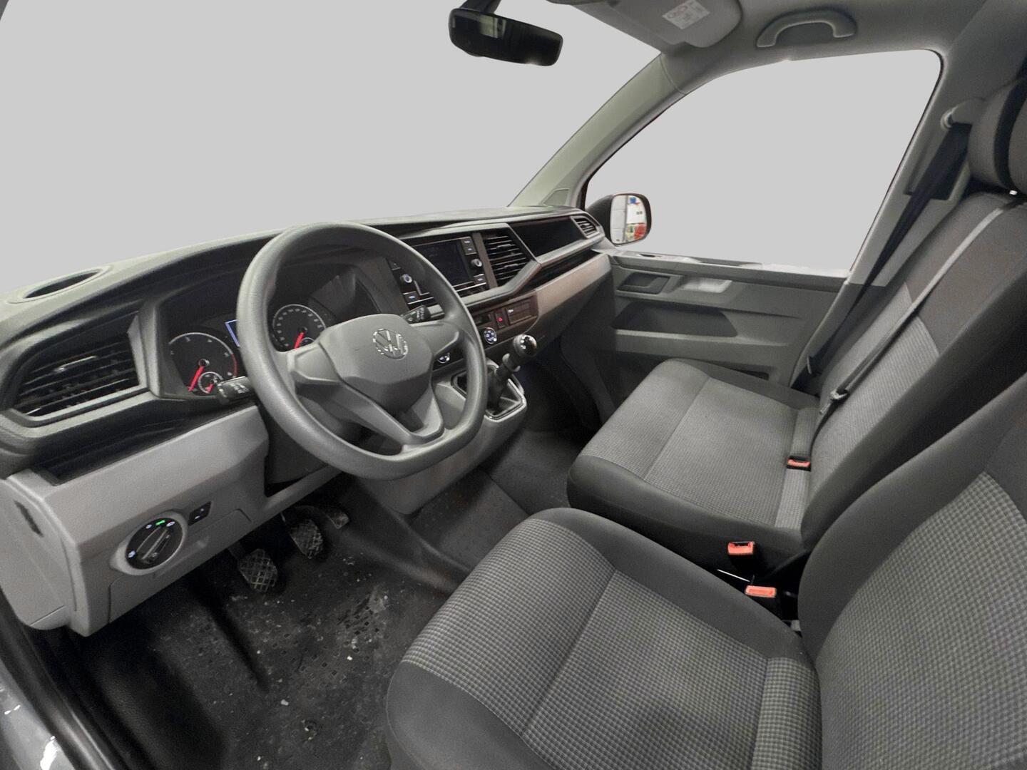 VOLKSWAGEN TRANSPORTER 2023