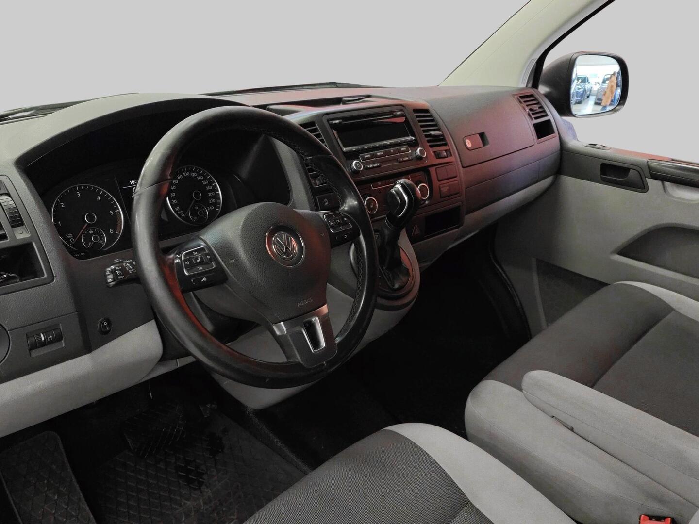VOLKSWAGEN Transporter 2015