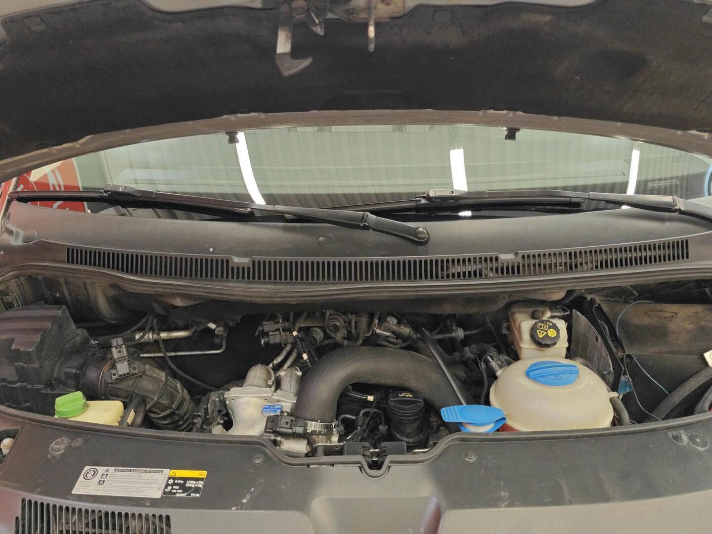 VOLKSWAGEN Transporter 2015