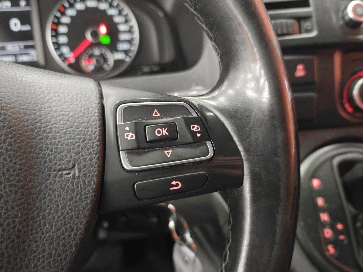 VOLKSWAGEN Transporter 2015