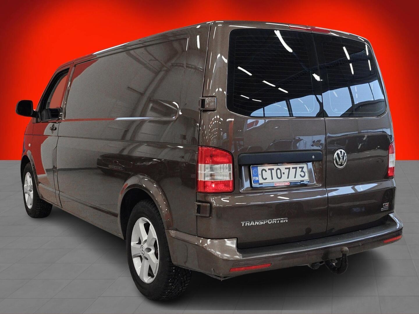 VOLKSWAGEN Transporter 2015