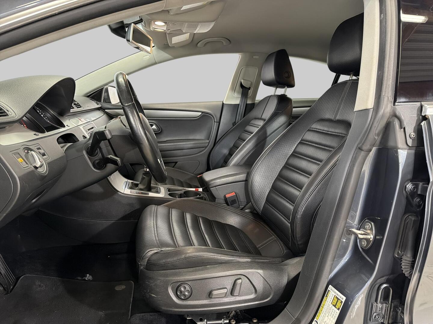 VOLKSWAGEN Passat CC 2009