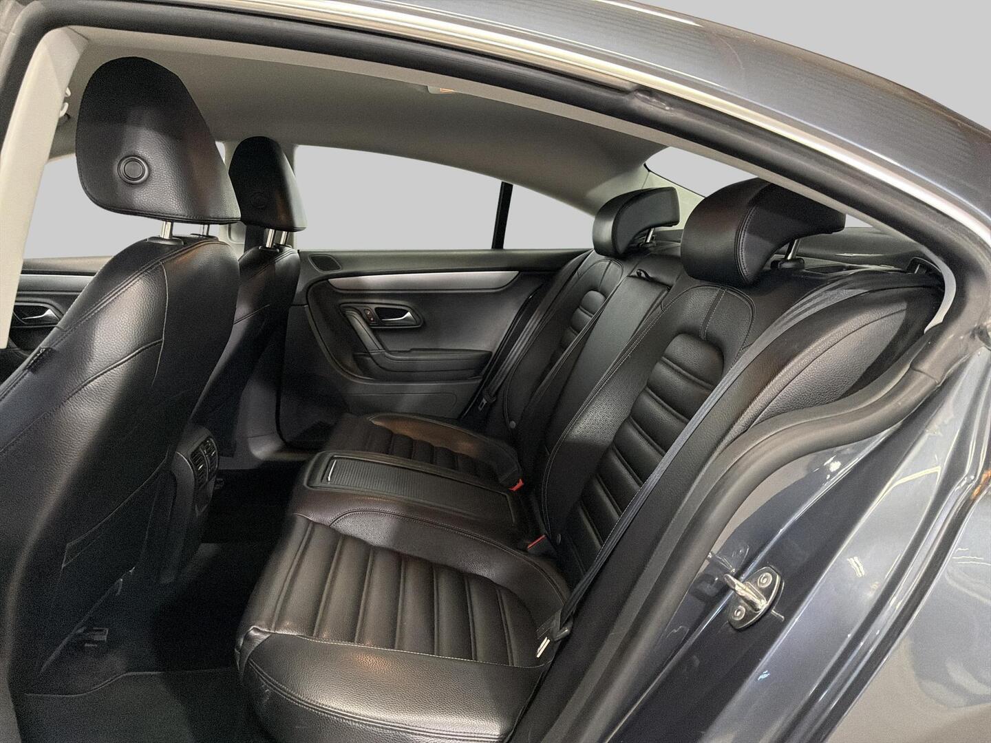 VOLKSWAGEN Passat CC 2009