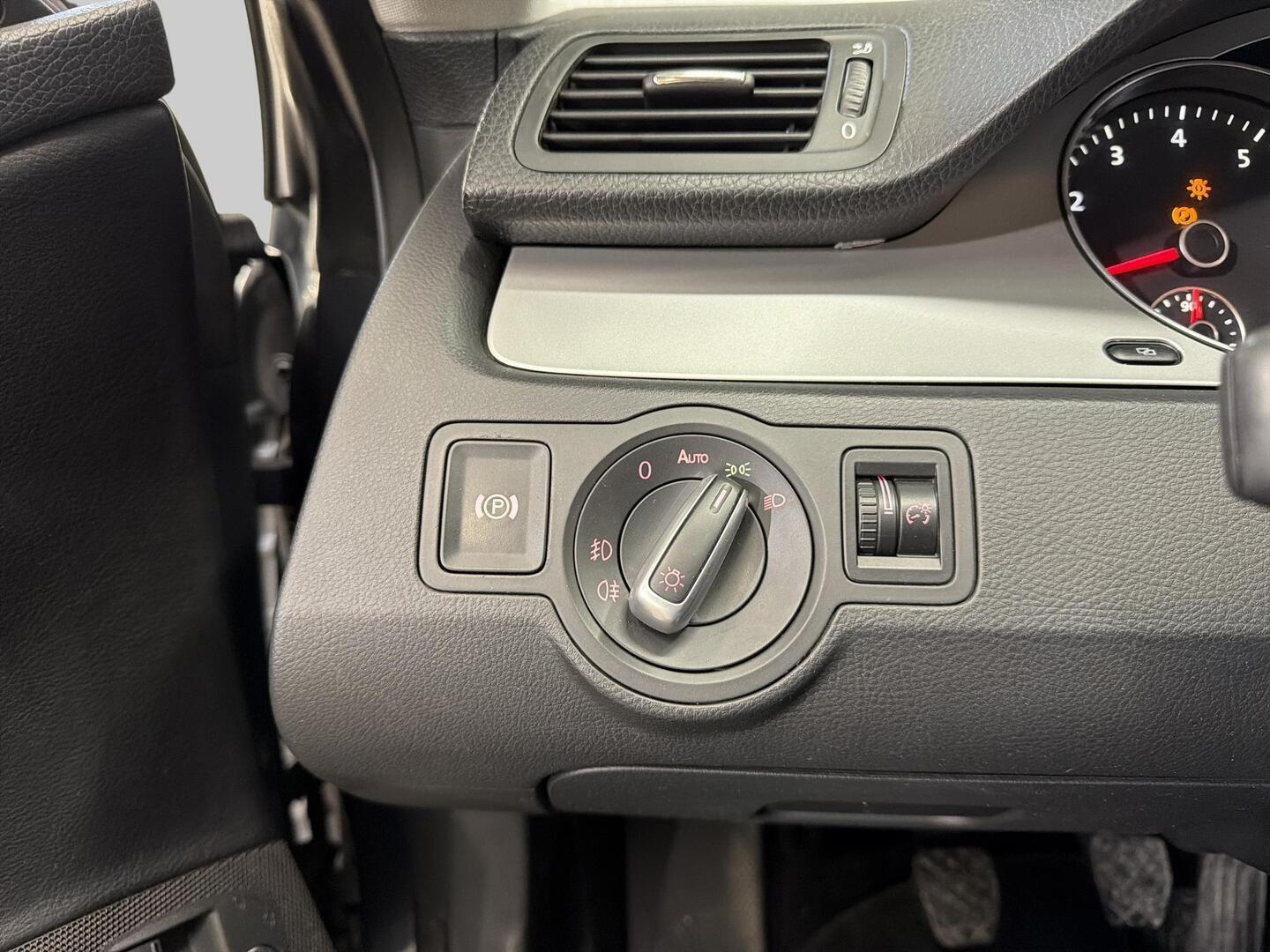 VOLKSWAGEN Passat CC 2009
