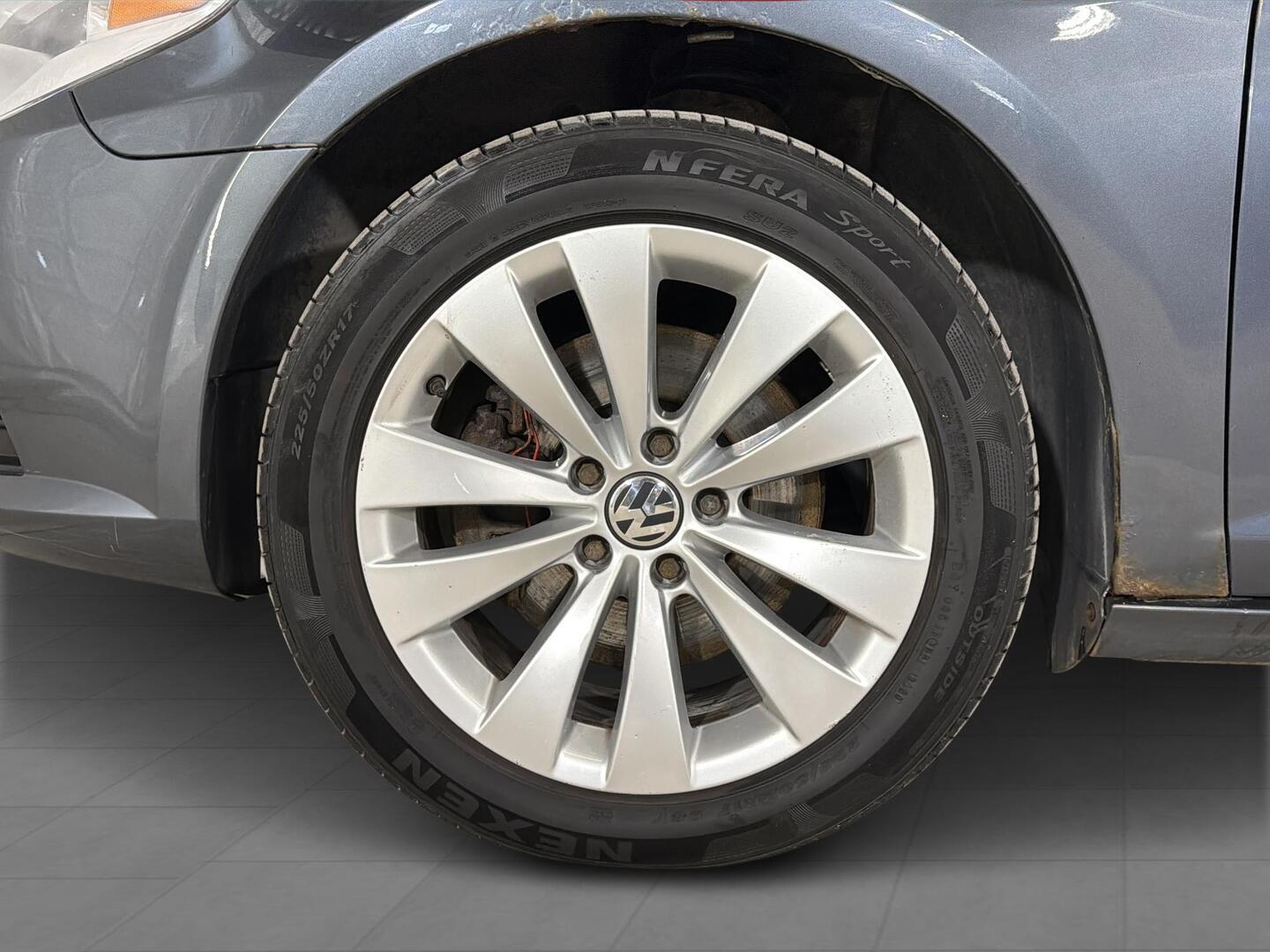VOLKSWAGEN Passat CC 2009