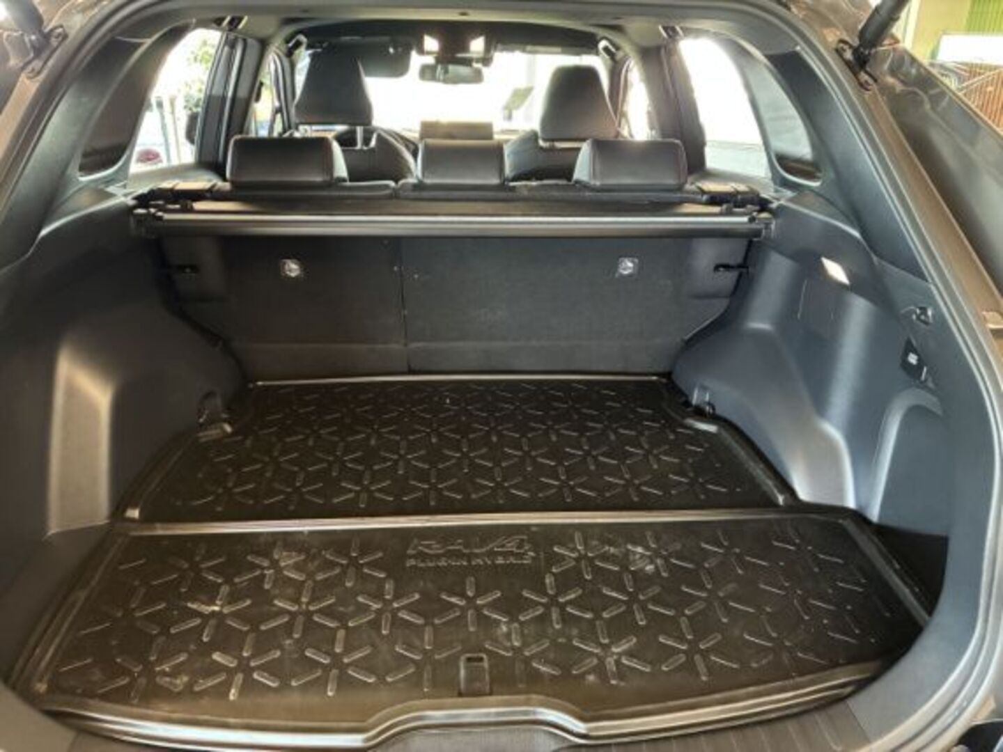 TOYOTA RAV4 PLUG-IN 2024