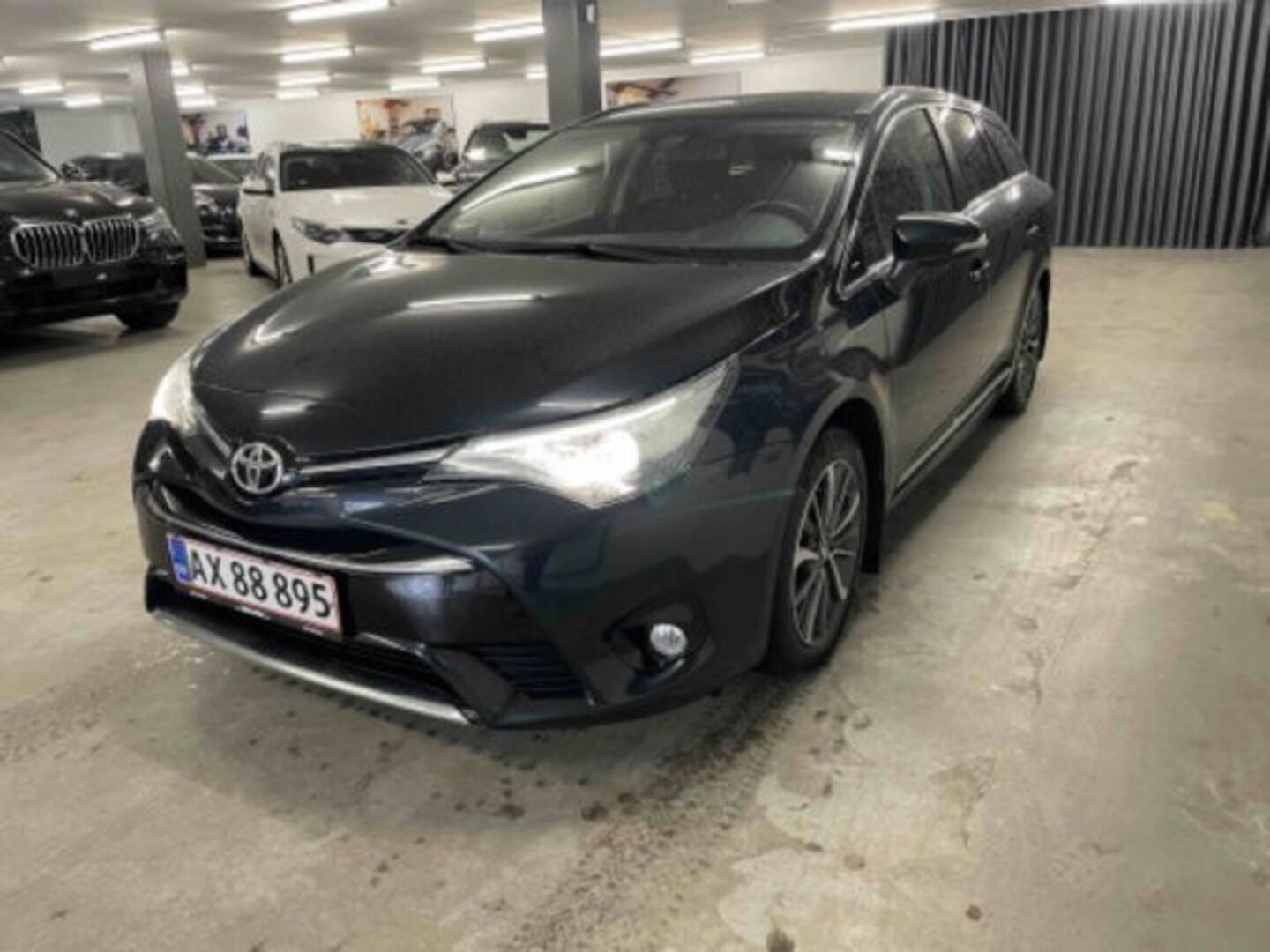 TOYOTA AVENSIS 2015