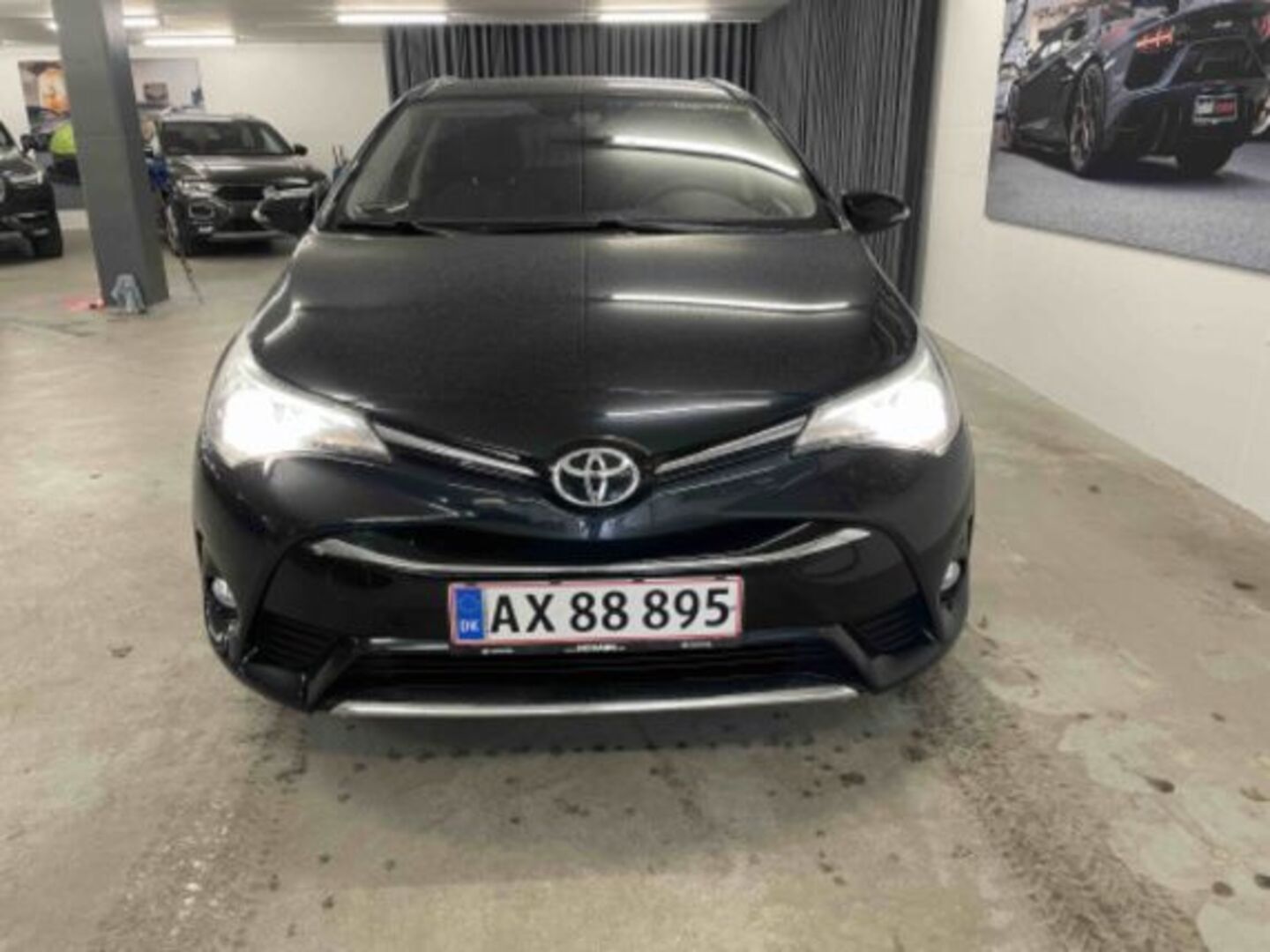 TOYOTA AVENSIS 2015