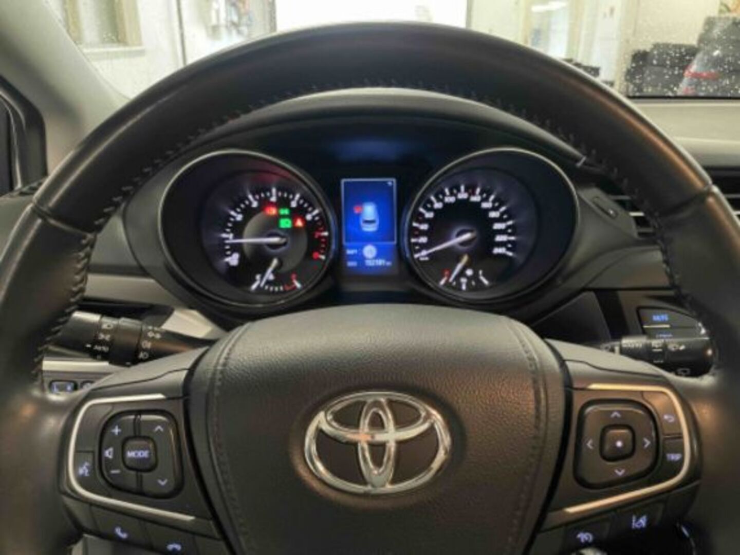 TOYOTA AVENSIS 2015