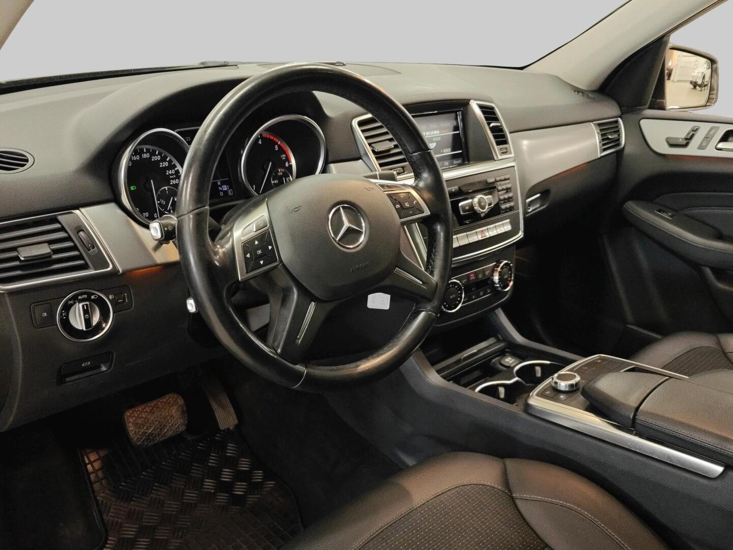 MERCEDES-BENZ ML 2012