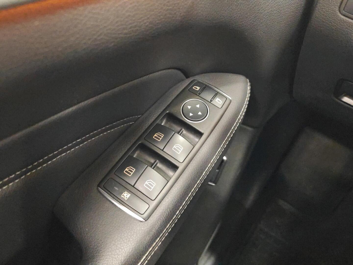 MERCEDES-BENZ ML 2012