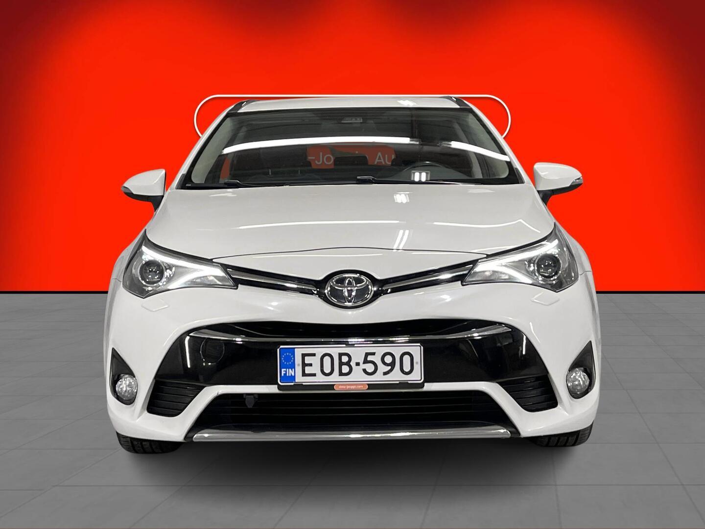 TOYOTA Avensis 2017