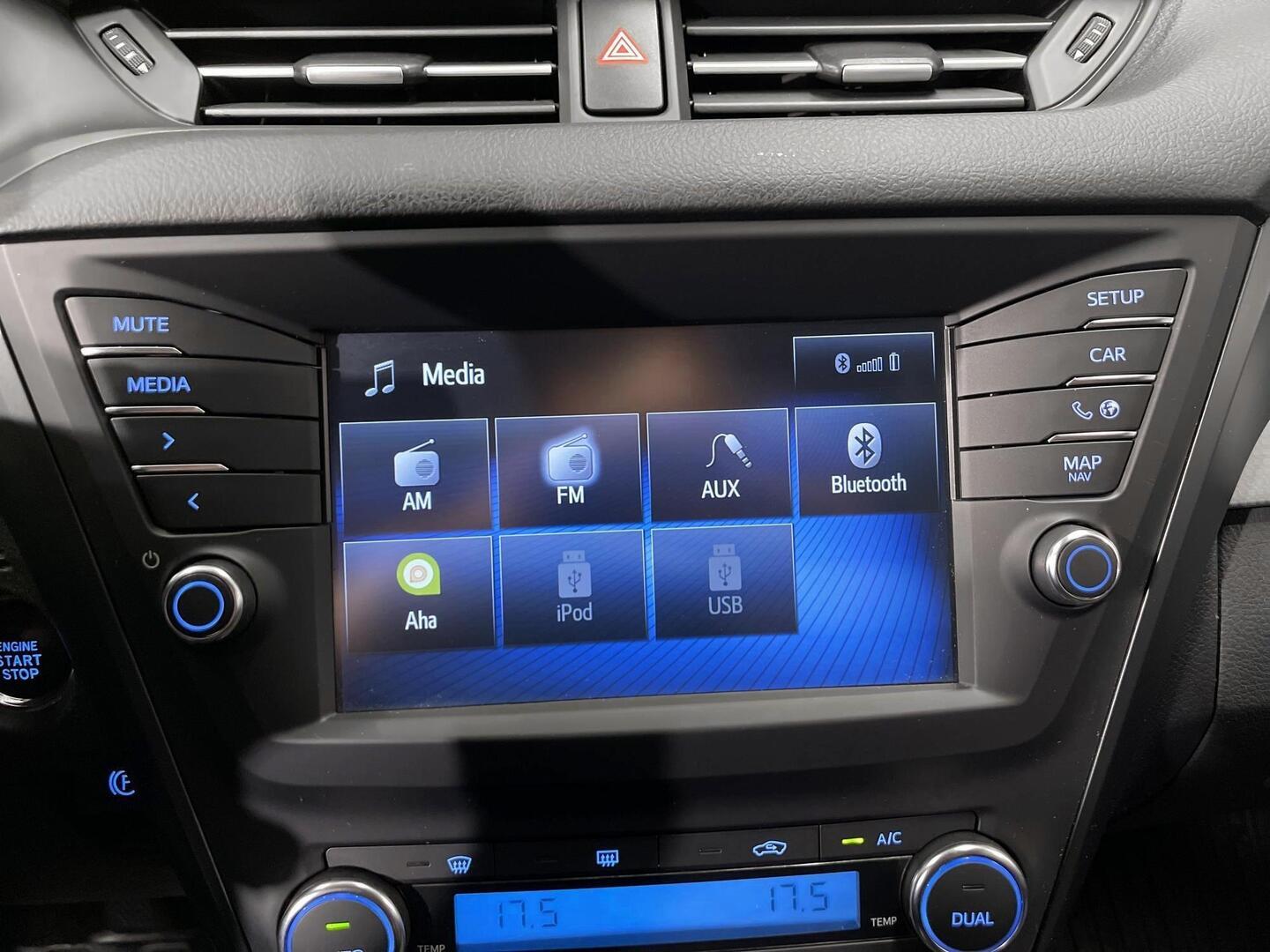 TOYOTA Avensis 2017