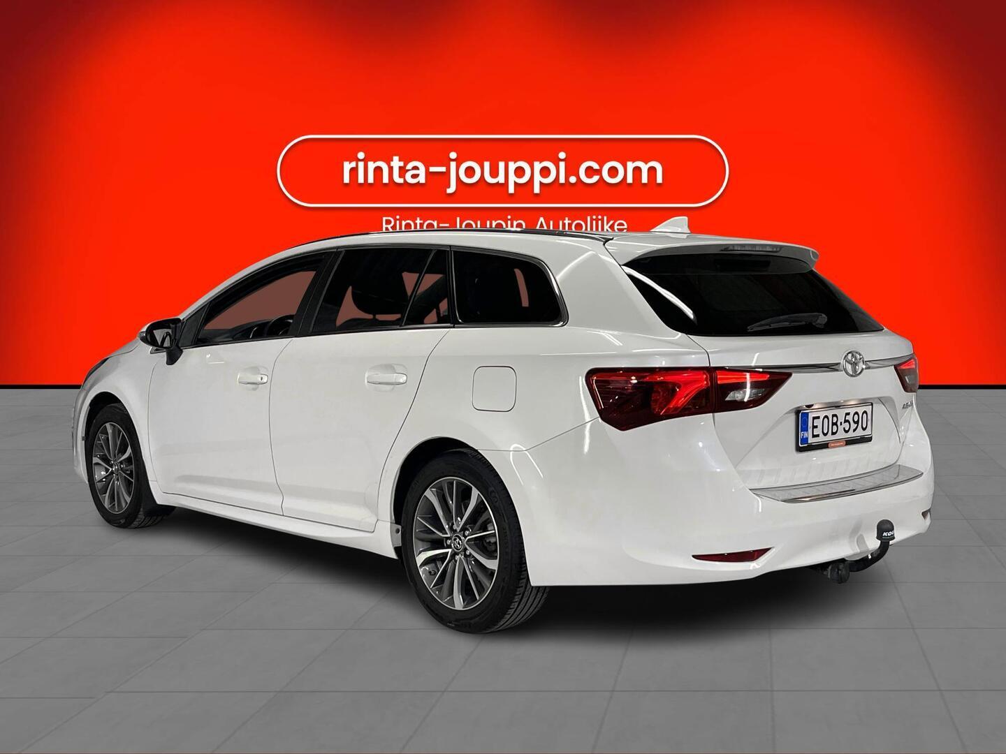 TOYOTA Avensis 2017