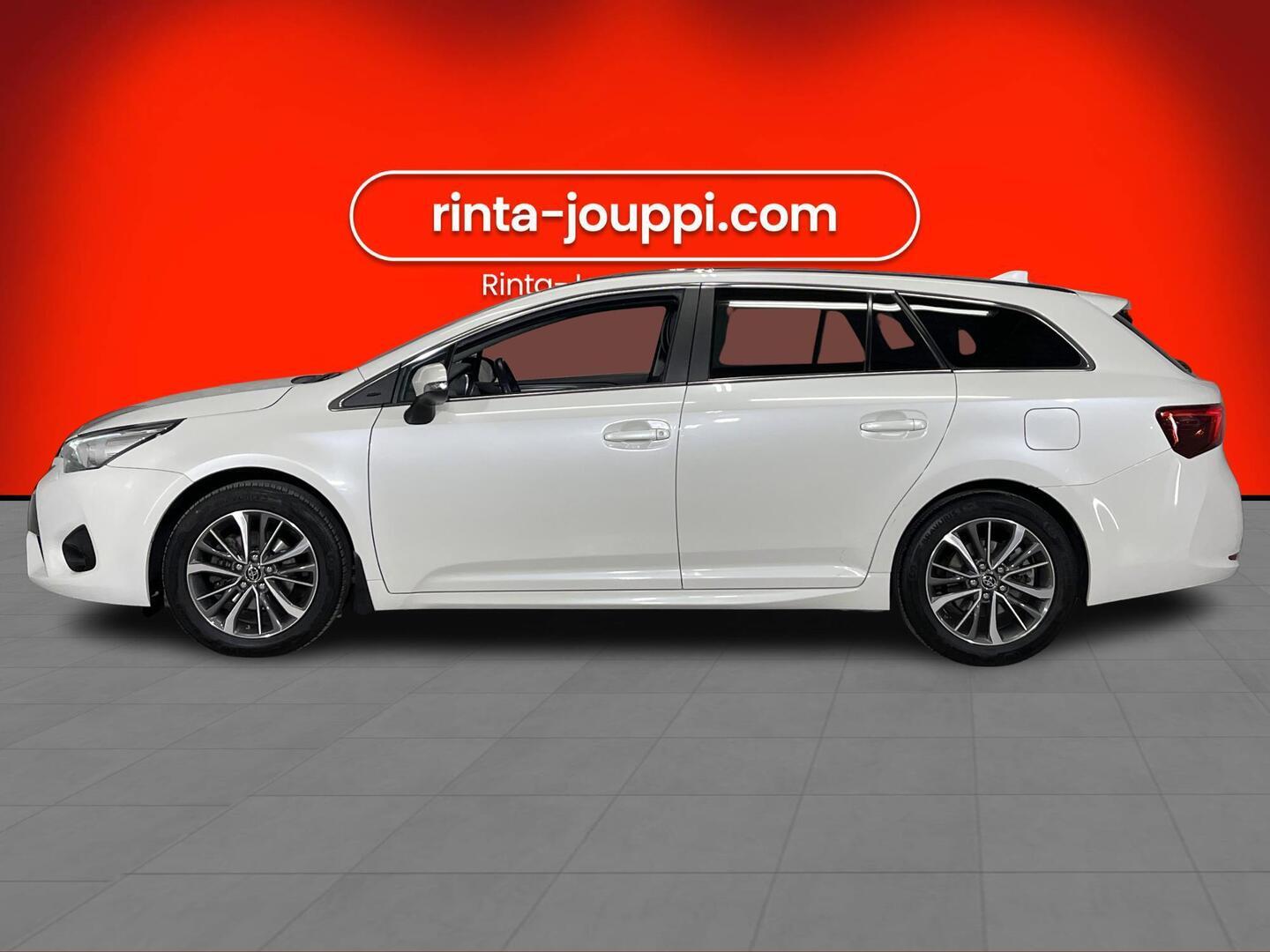 TOYOTA Avensis 2017