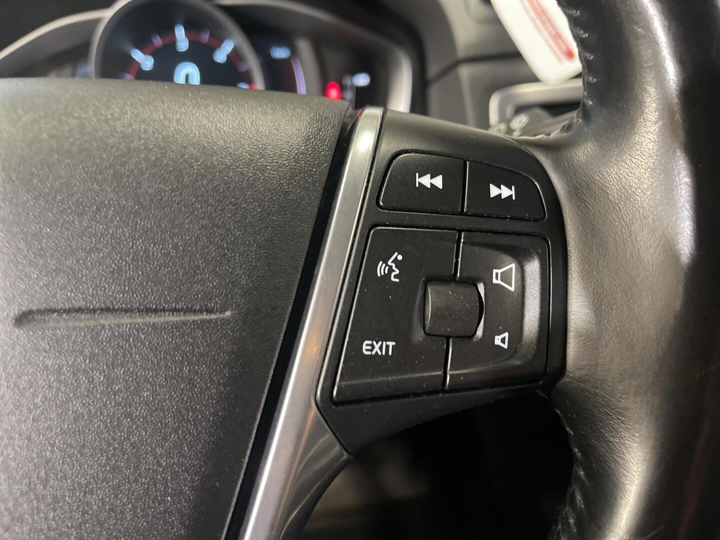 VOLVO V70 2014