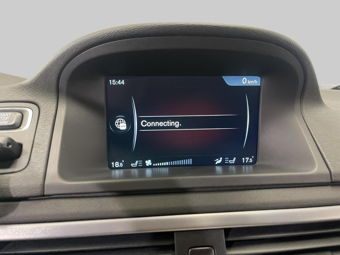 VOLVO V70 2014