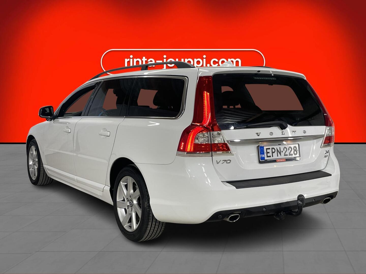 VOLVO V70 2014