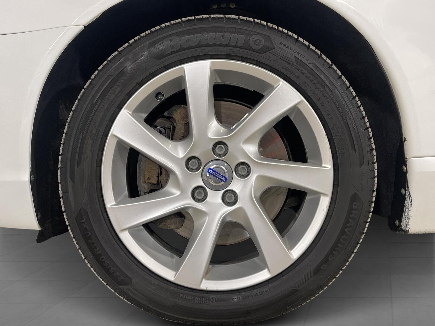VOLVO V70 2014