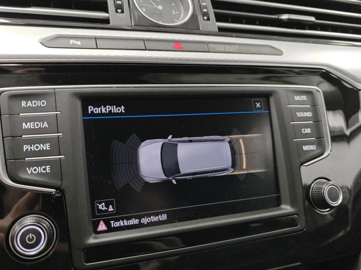 VOLKSWAGEN Passat 2016