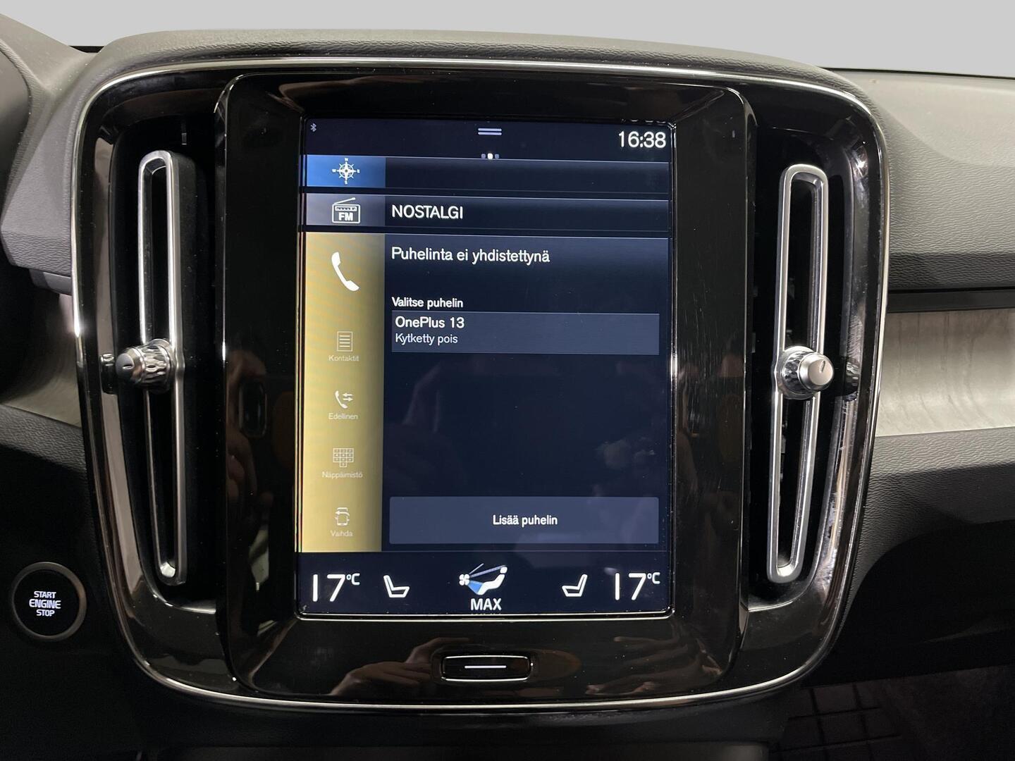 VOLVO XC40 2021