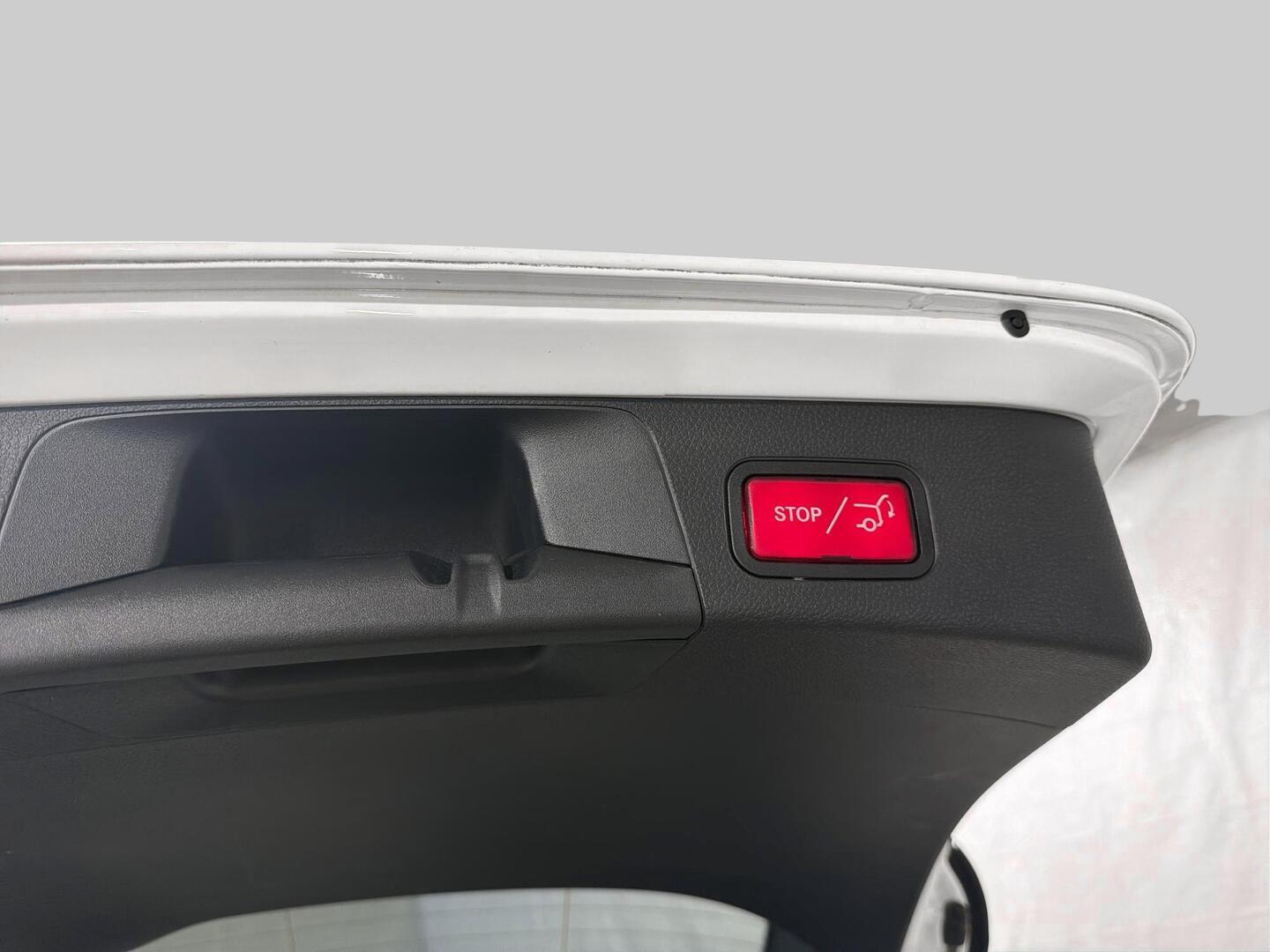 MERCEDES-BENZ C 2020