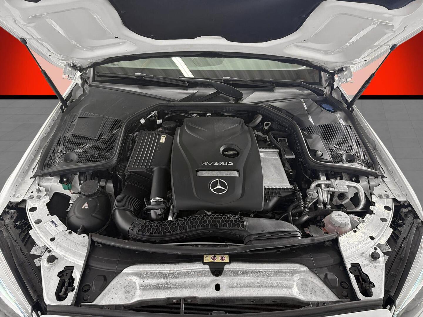 MERCEDES-BENZ C 2020