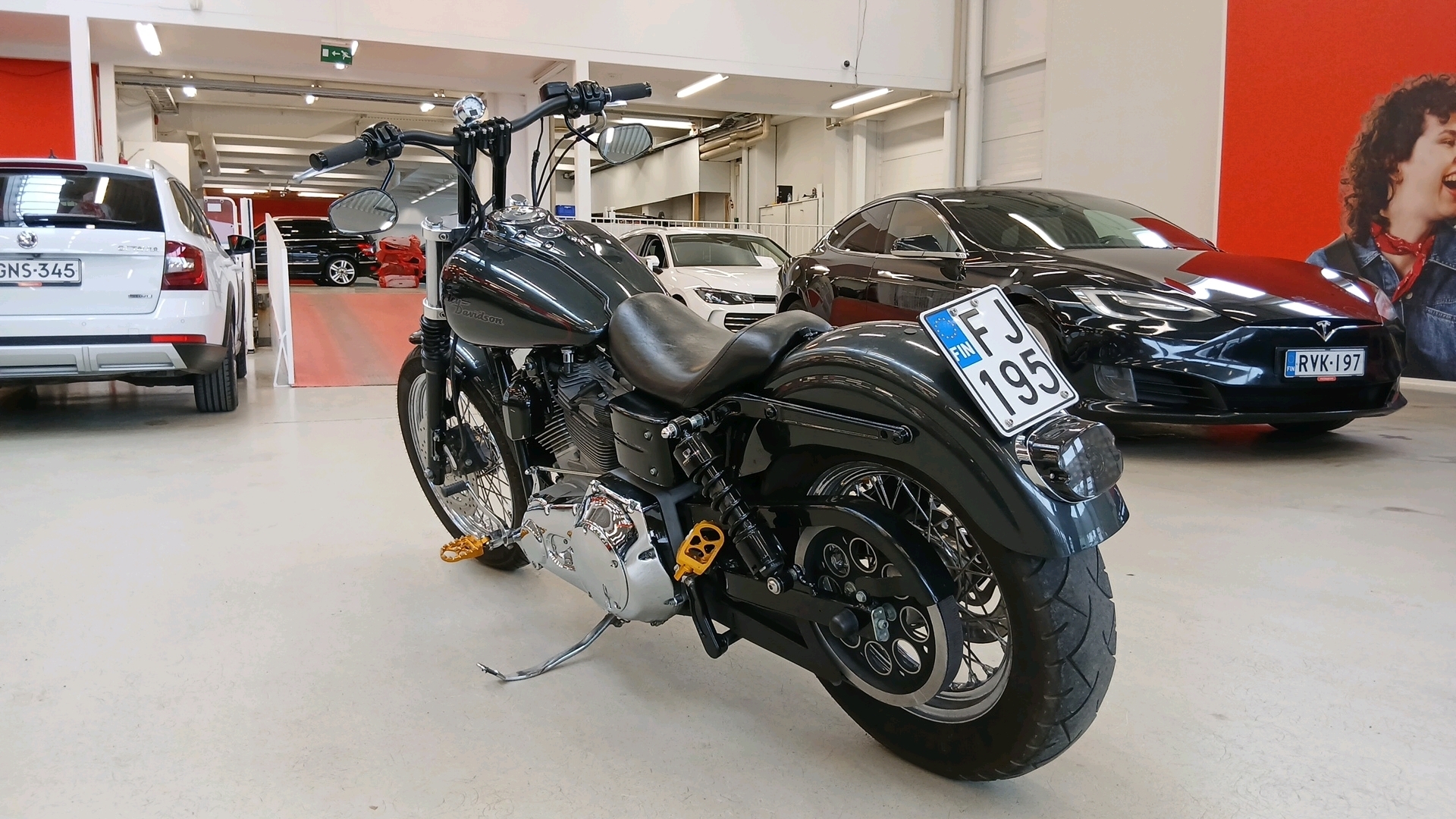 HARLEY-DAVIDSON DYNA 2005