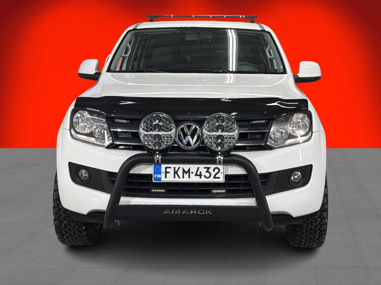 VOLKSWAGEN Amarok 2012