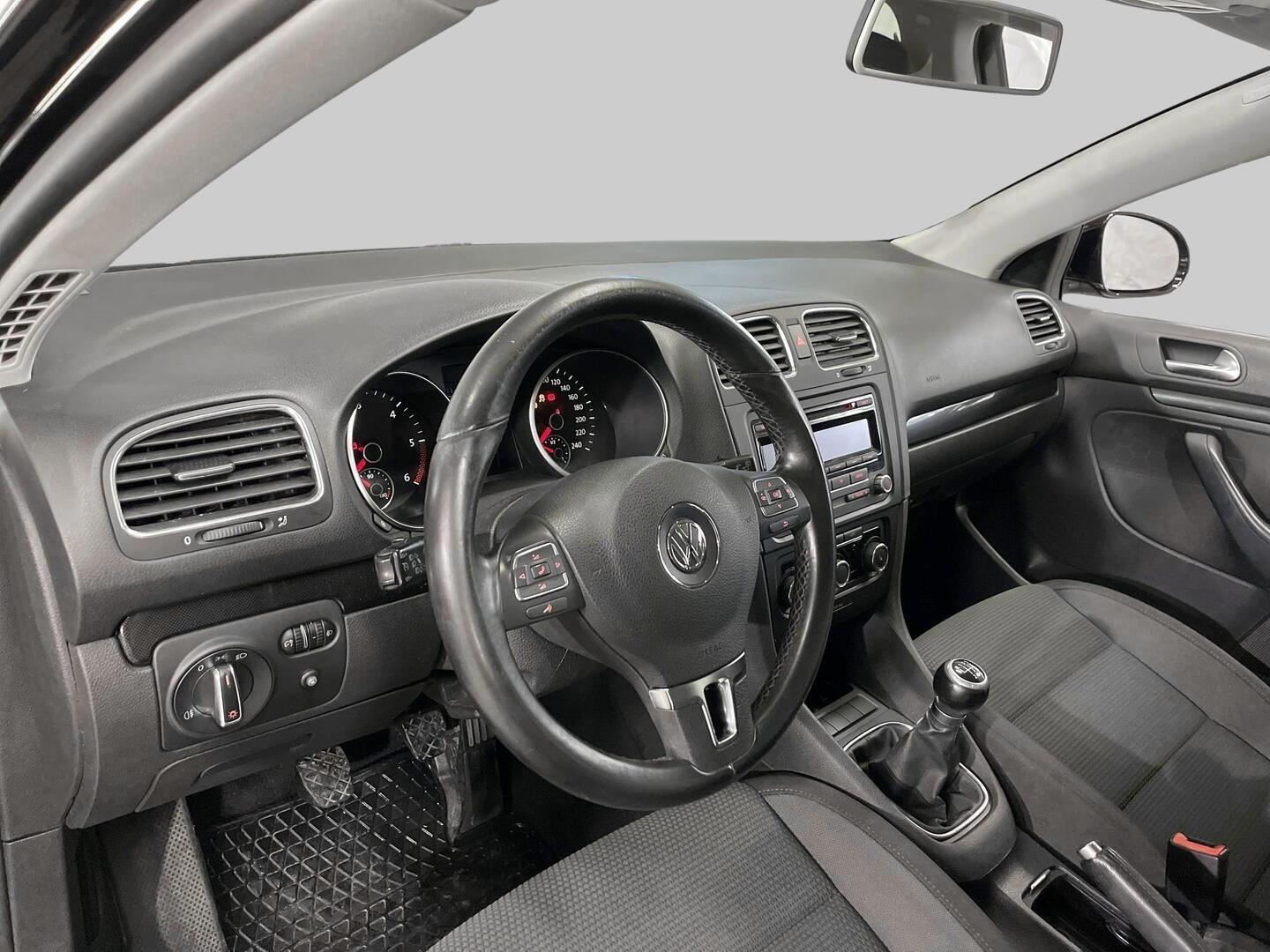 VOLKSWAGEN GOLF 2011