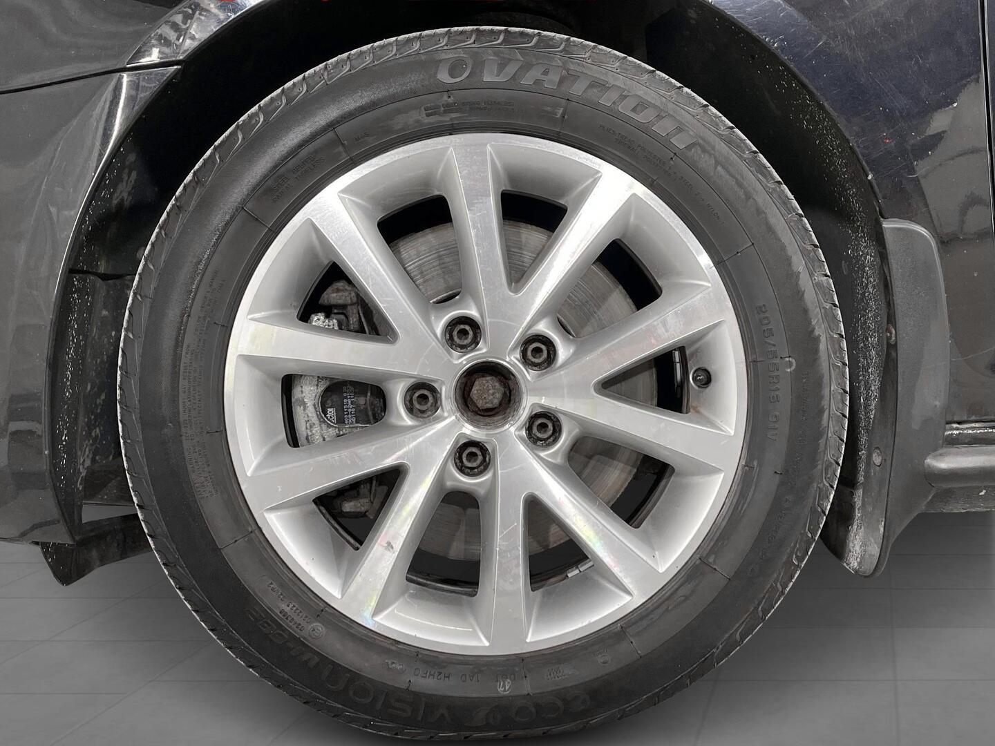 VOLKSWAGEN GOLF 2011