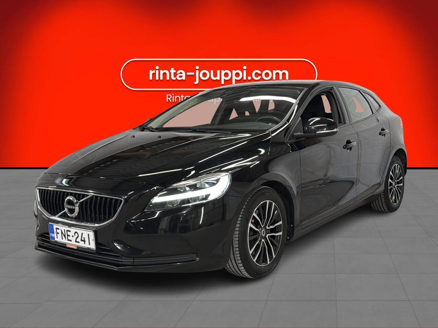 VOLVO V40 2018