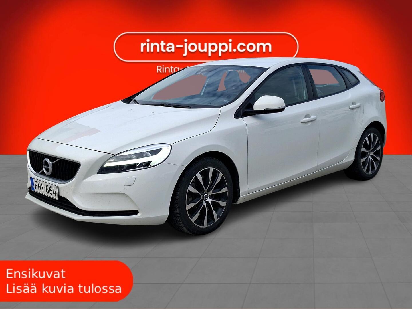 VOLVO V40 2019