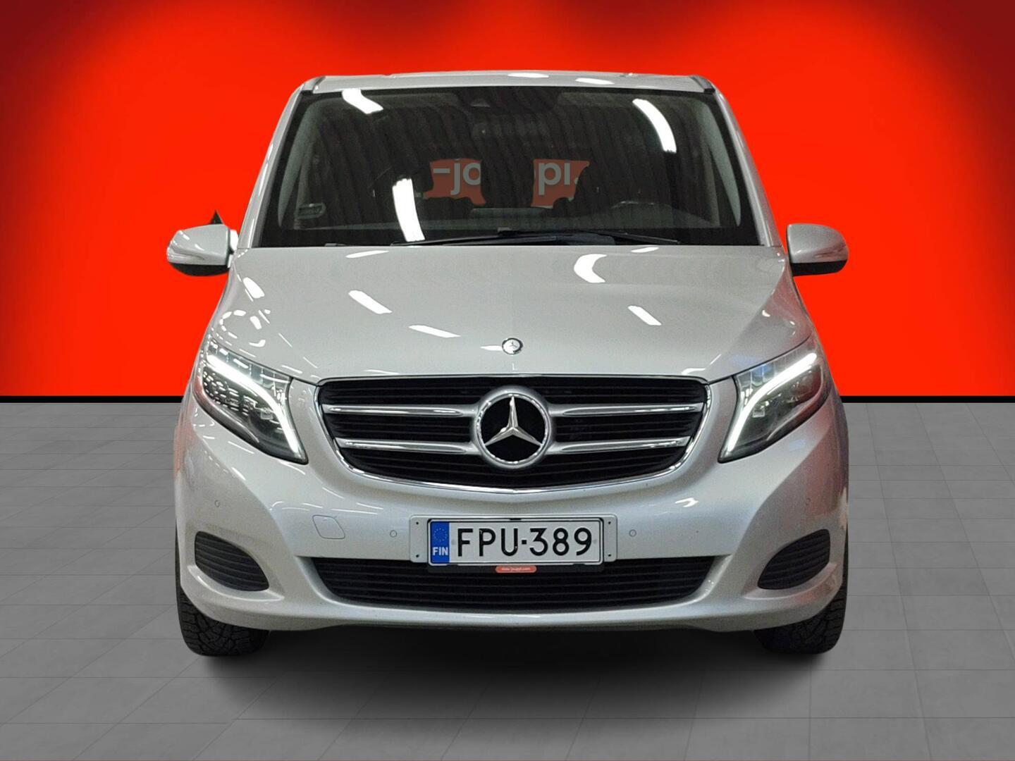 MERCEDES-BENZ V 2016