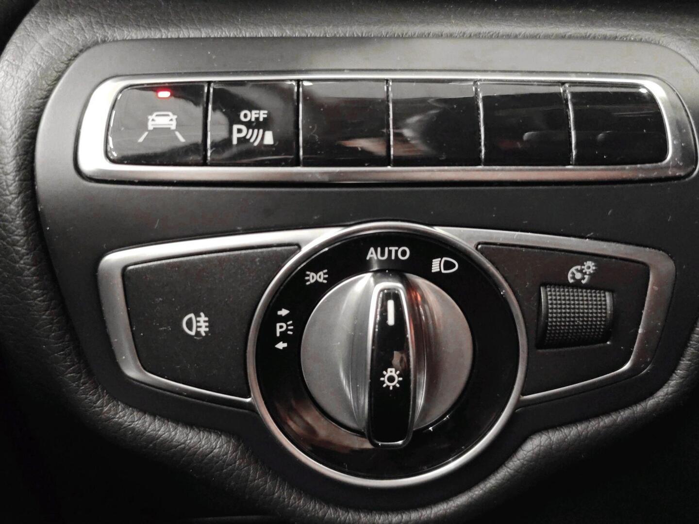 MERCEDES-BENZ V 2016