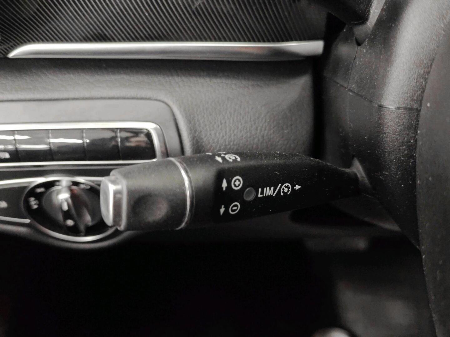 MERCEDES-BENZ V 2016