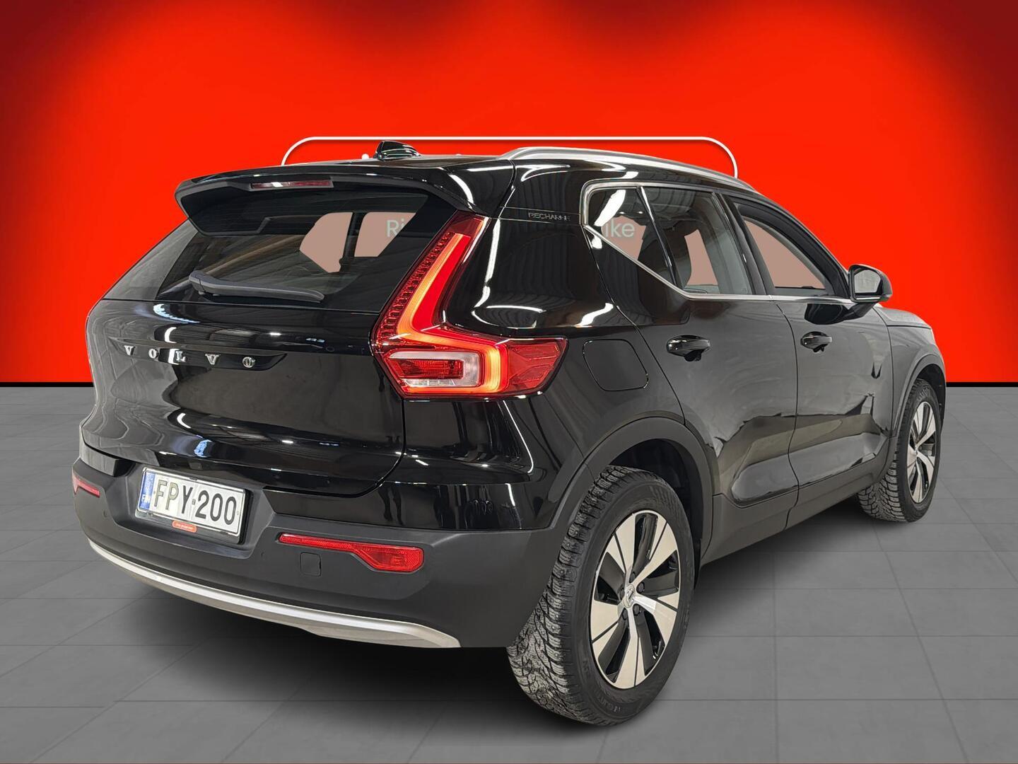 VOLVO XC40 2021