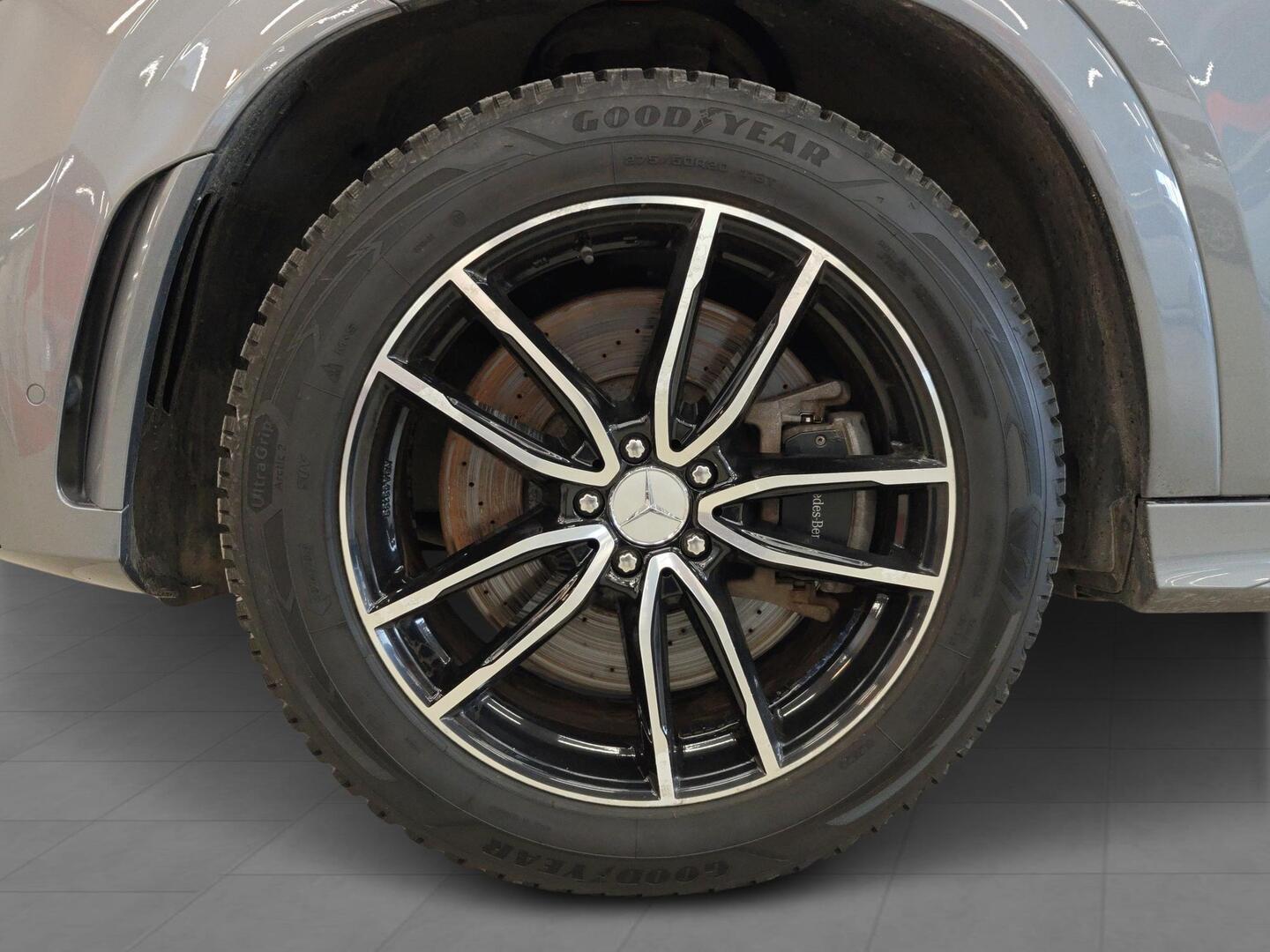 MERCEDES-BENZ GLE 2021