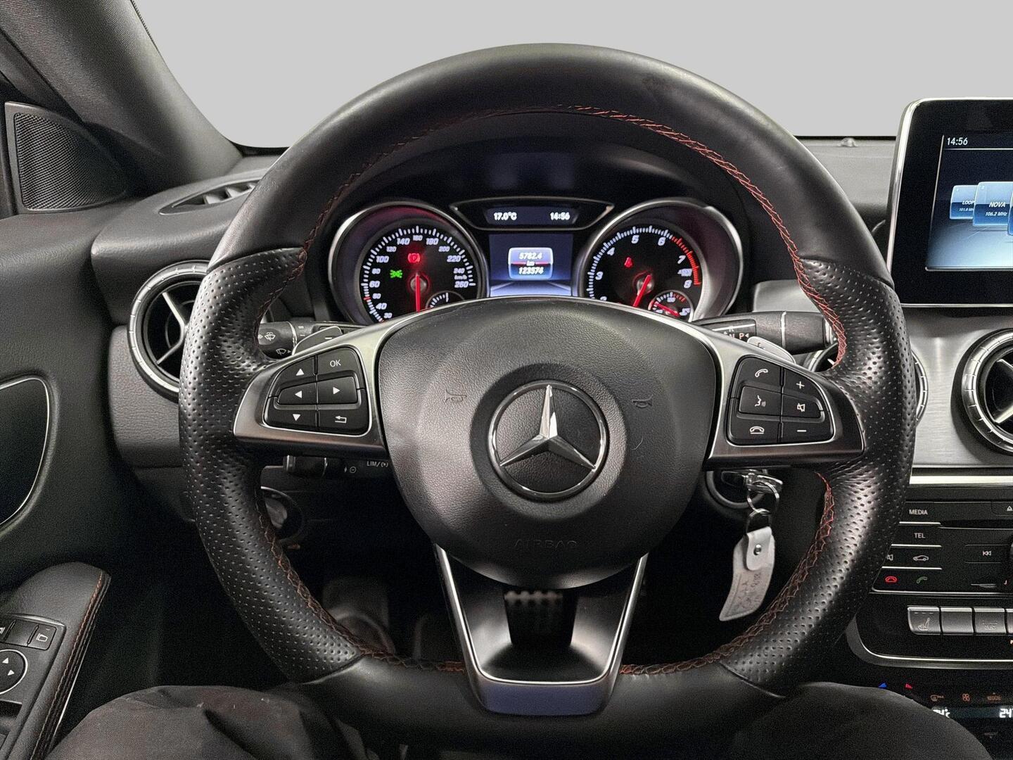 MERCEDES-BENZ CLA 2017