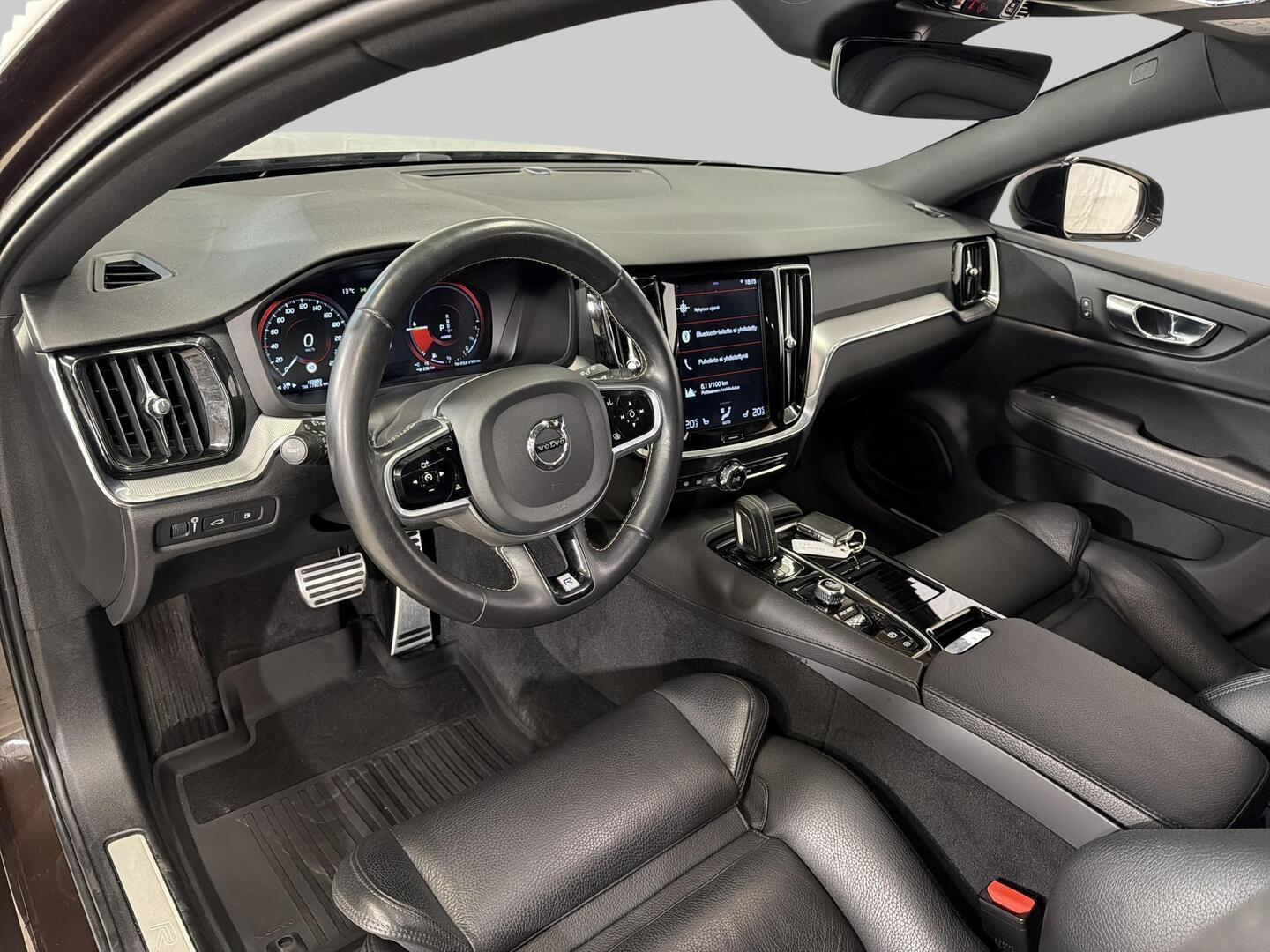 VOLVO V60 2019