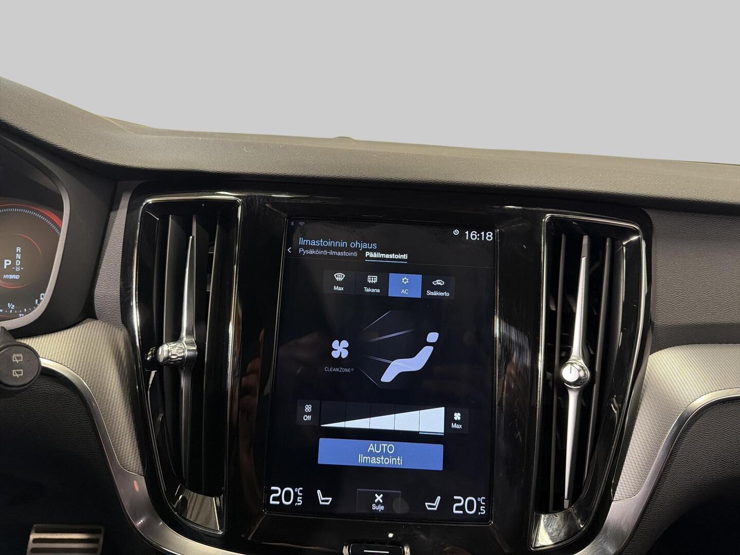 VOLVO V60 2019