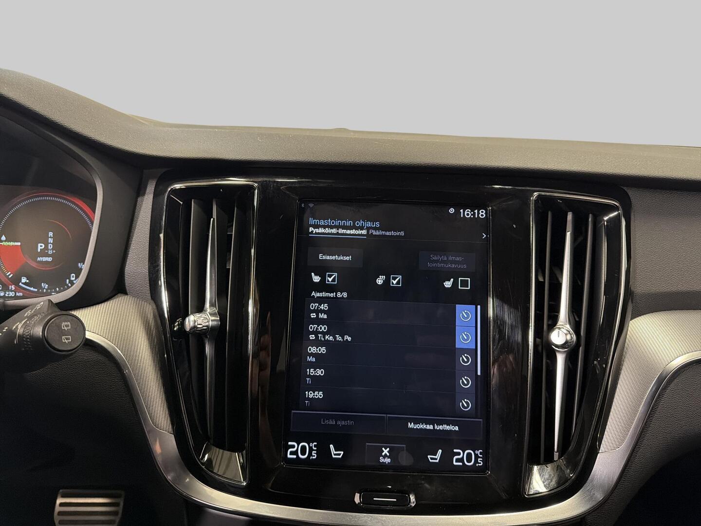 VOLVO V60 2019
