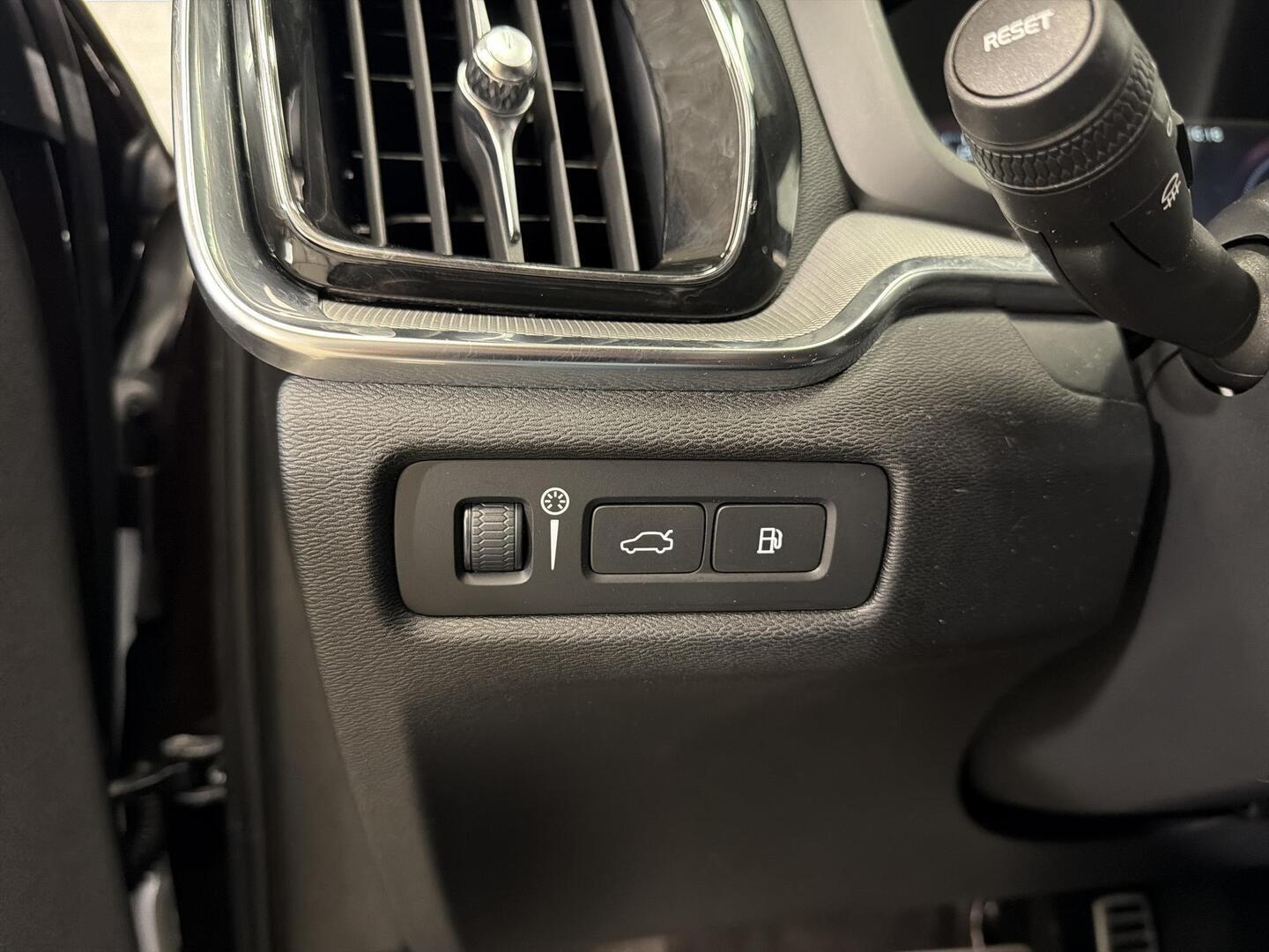 VOLVO V60 2019